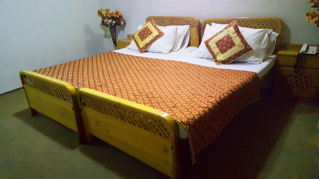 Pine Top Hotels Naran Exterior photo