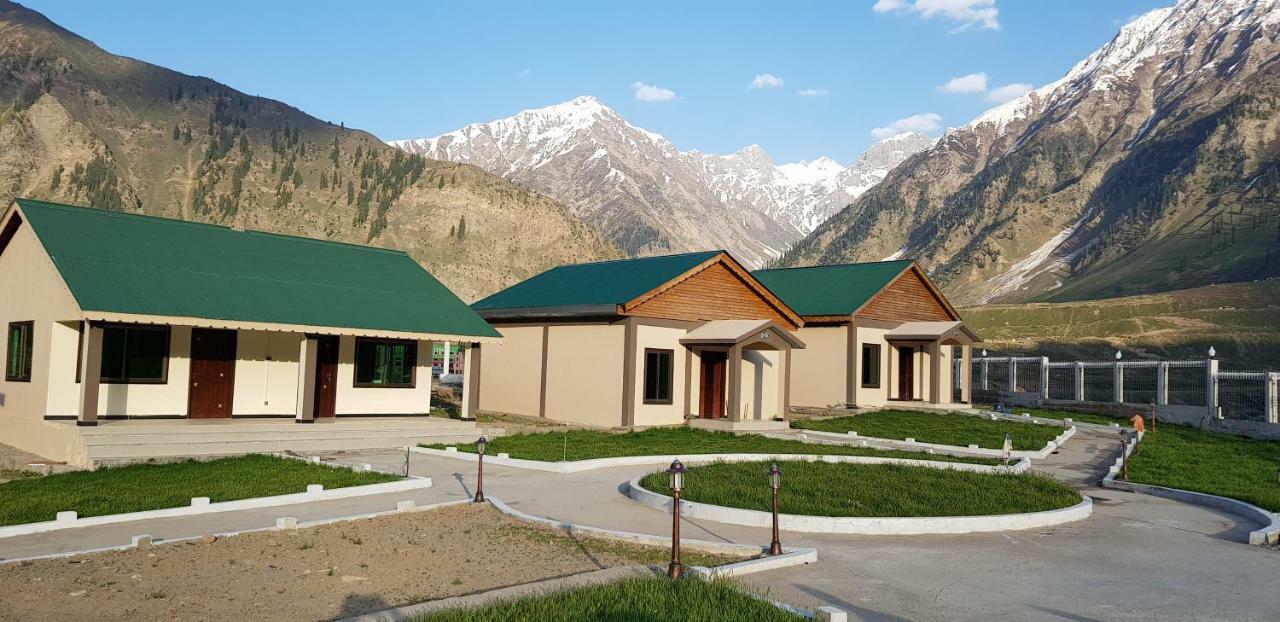 Pine Top Hotels Naran Exterior photo